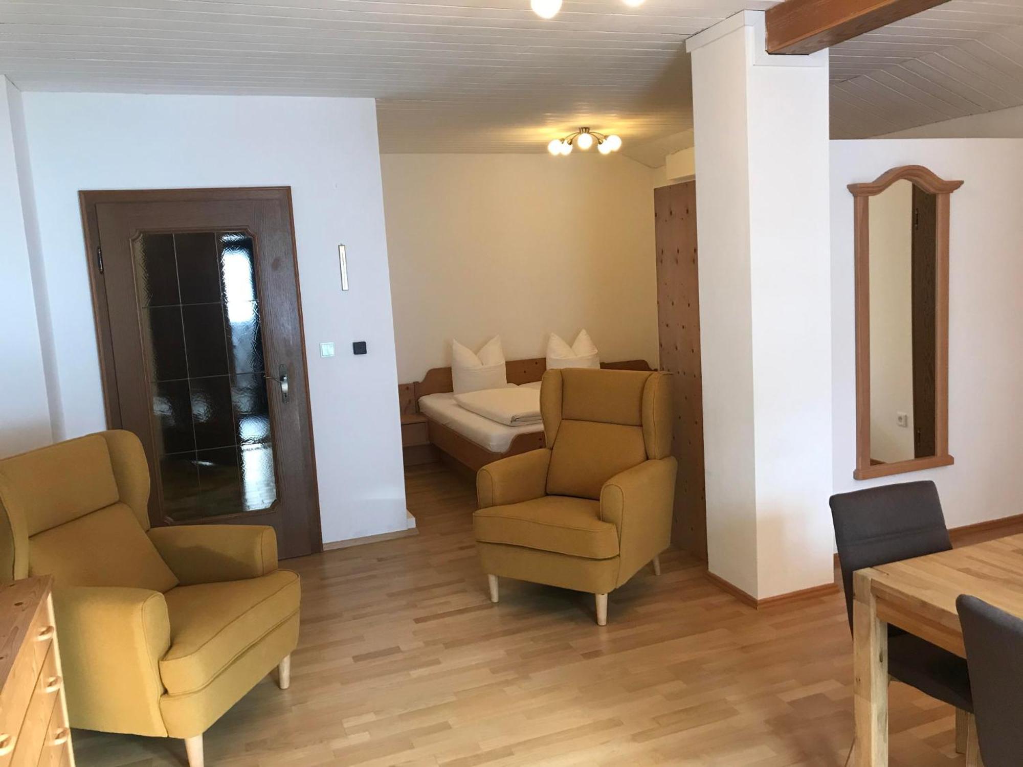 Amadee Appartements Бад Клайнкирххайм Екстериор снимка